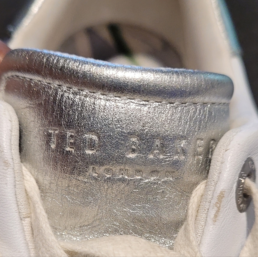 Ted Baker Zenis Sneakers. Size 8 - Picture 3 of 11